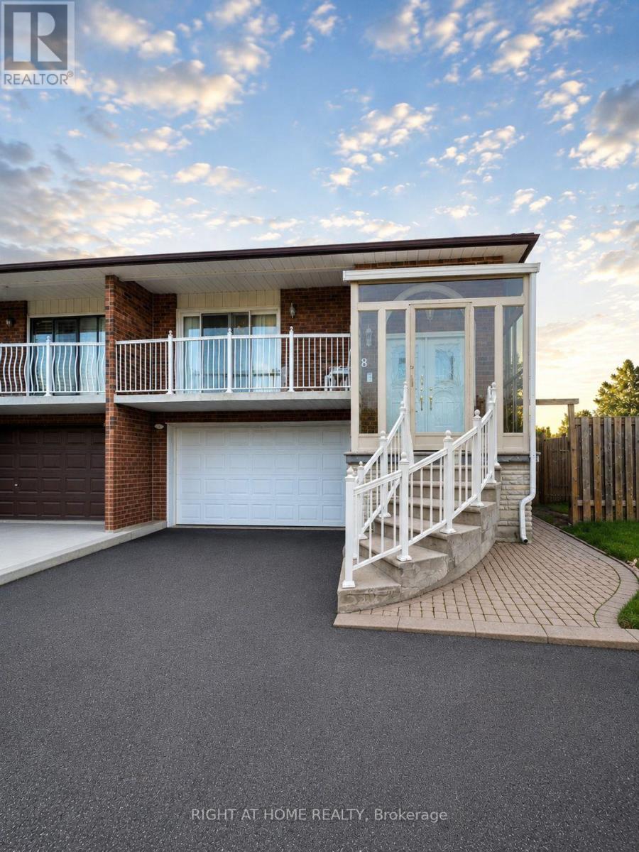Semi-Detached/Link at 18 CLUBHOUSE COURT, Toronto (Glenfield-Jane Heights)