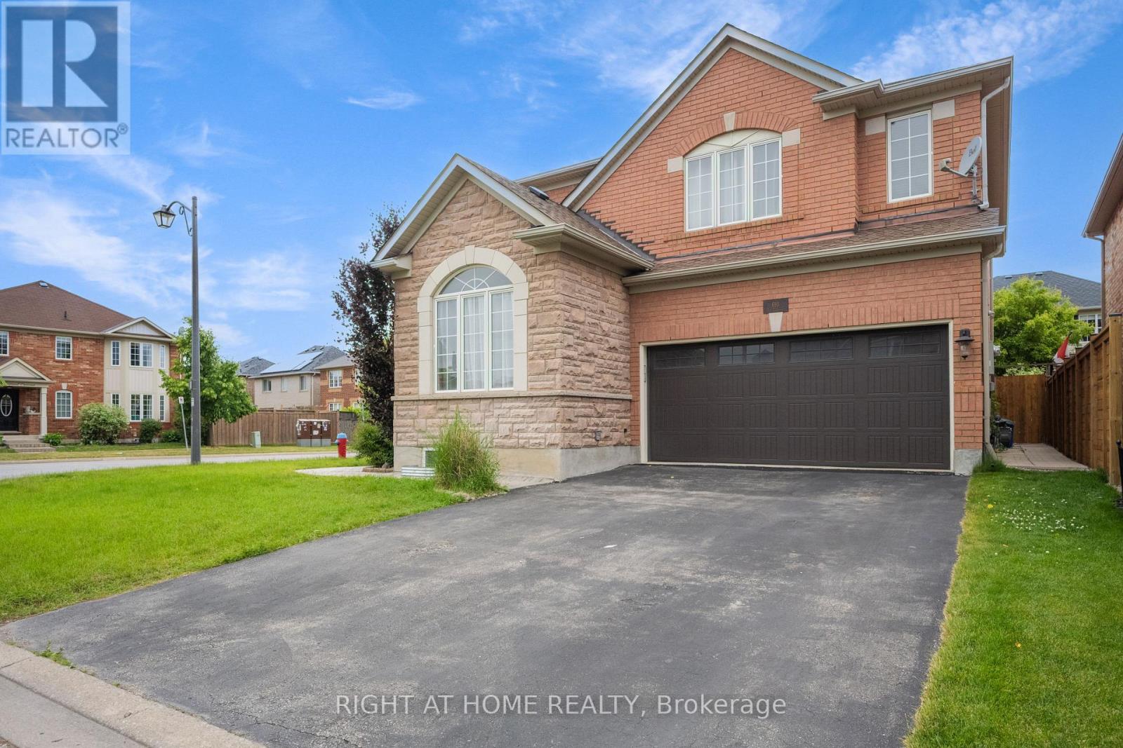 Detached at 693 SWITZER CRESCENT, Milton (CO Coates)