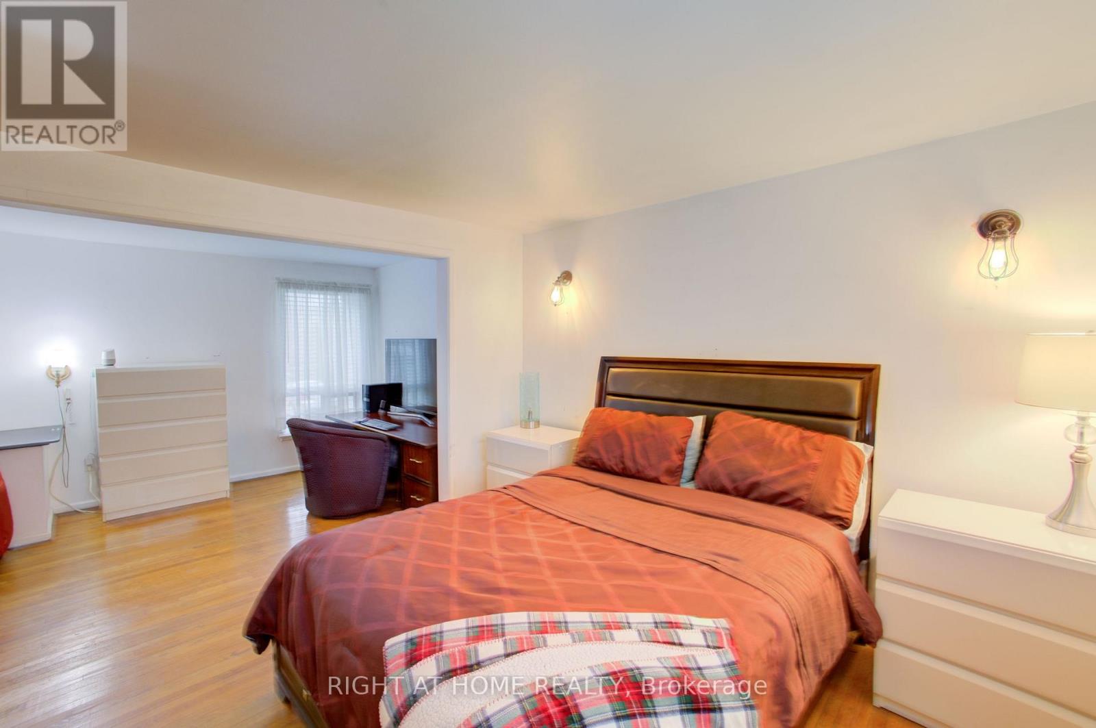 Detached at 30 PARKVIEW DRIVE, Orangeville