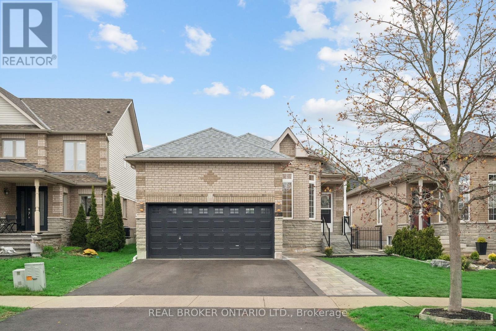 Detached at 27 SPRUCE BOULEVARD, Halton Hills (AC Acton)