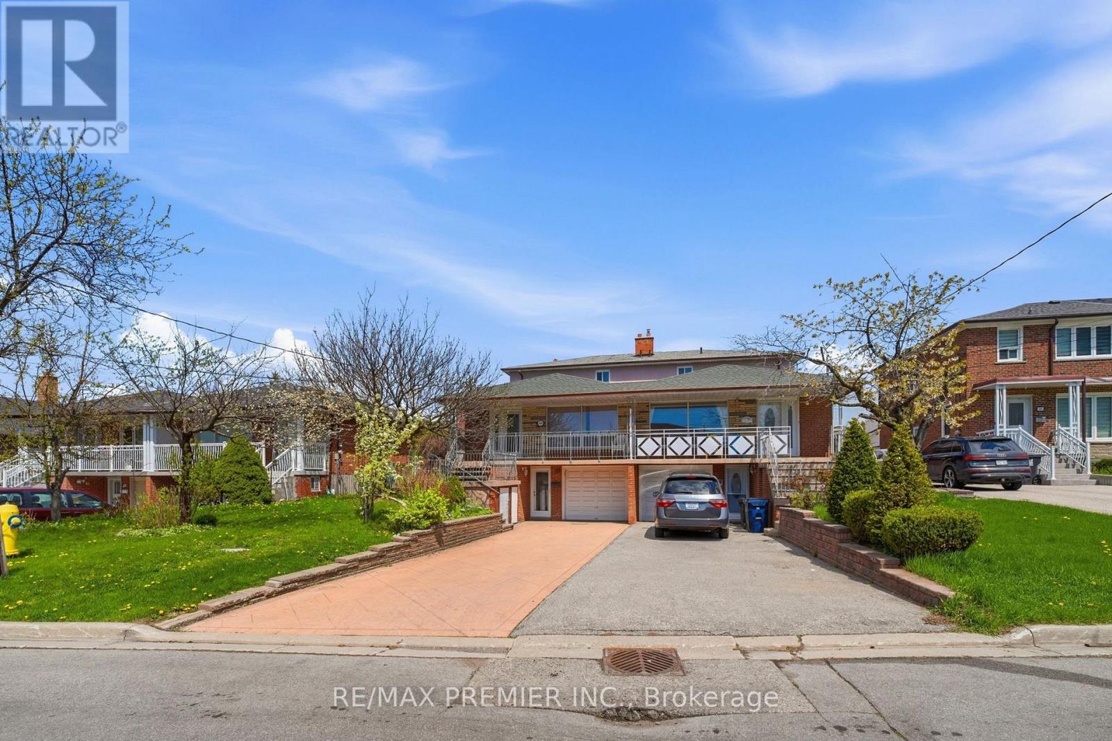 Semi-Detached/Link at 40 DONOFREE ROAD, Toronto (Maple Leaf)