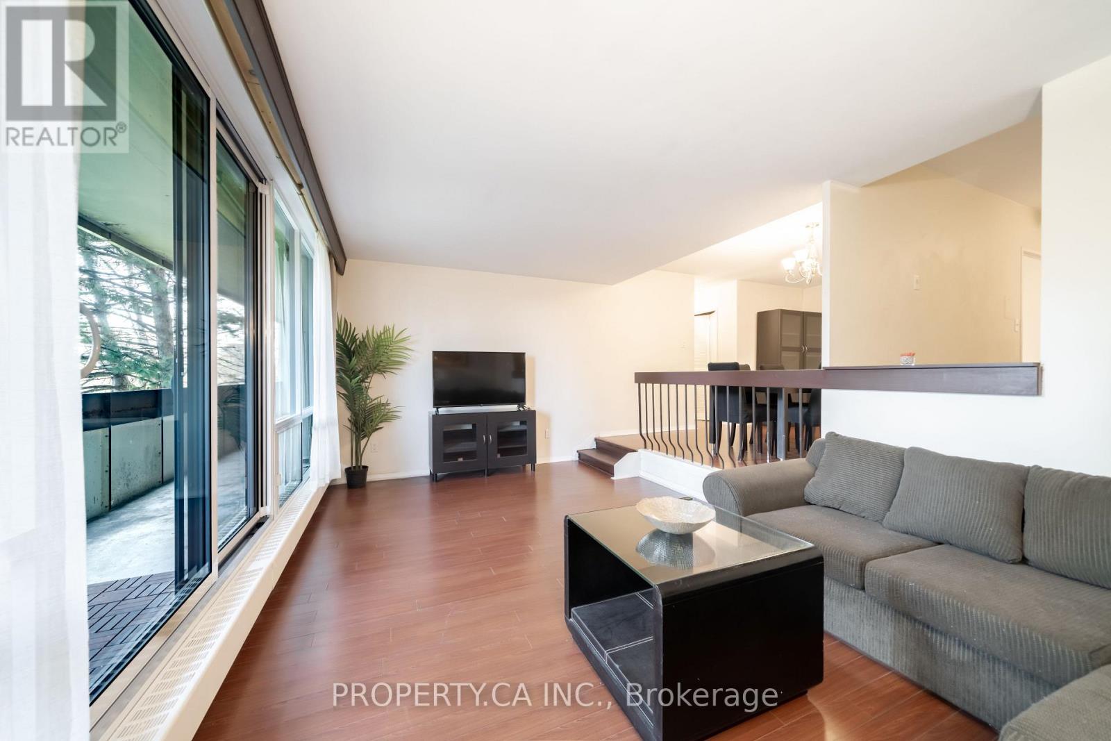 Apartment at 307 - 455 SENTINEL ROAD, Toronto (York University Heights)