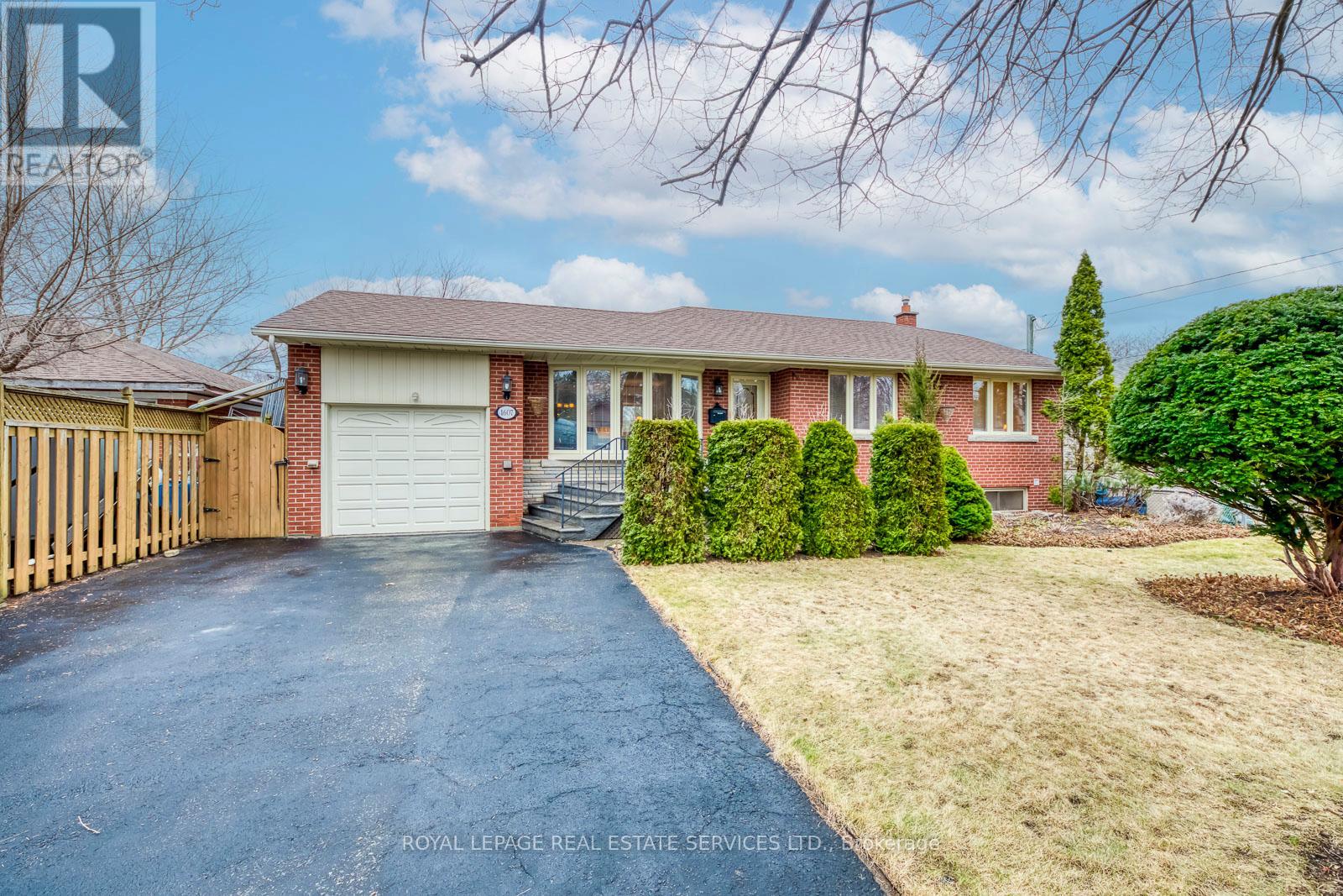 Detached at 1607 EWALD ROAD, Mississauga (Mineola)