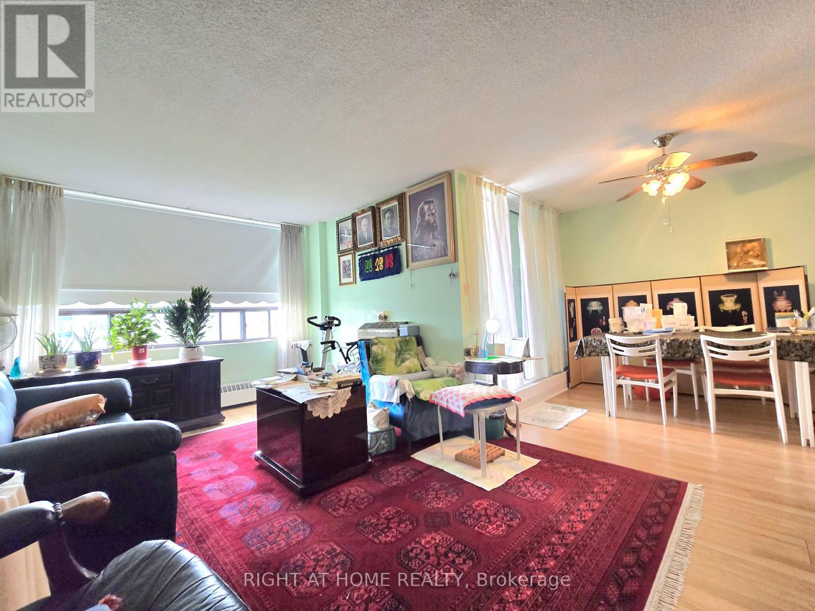 Apartment at 1106 - 2542 ARGYLE ROAD, Mississauga (Cooksville)