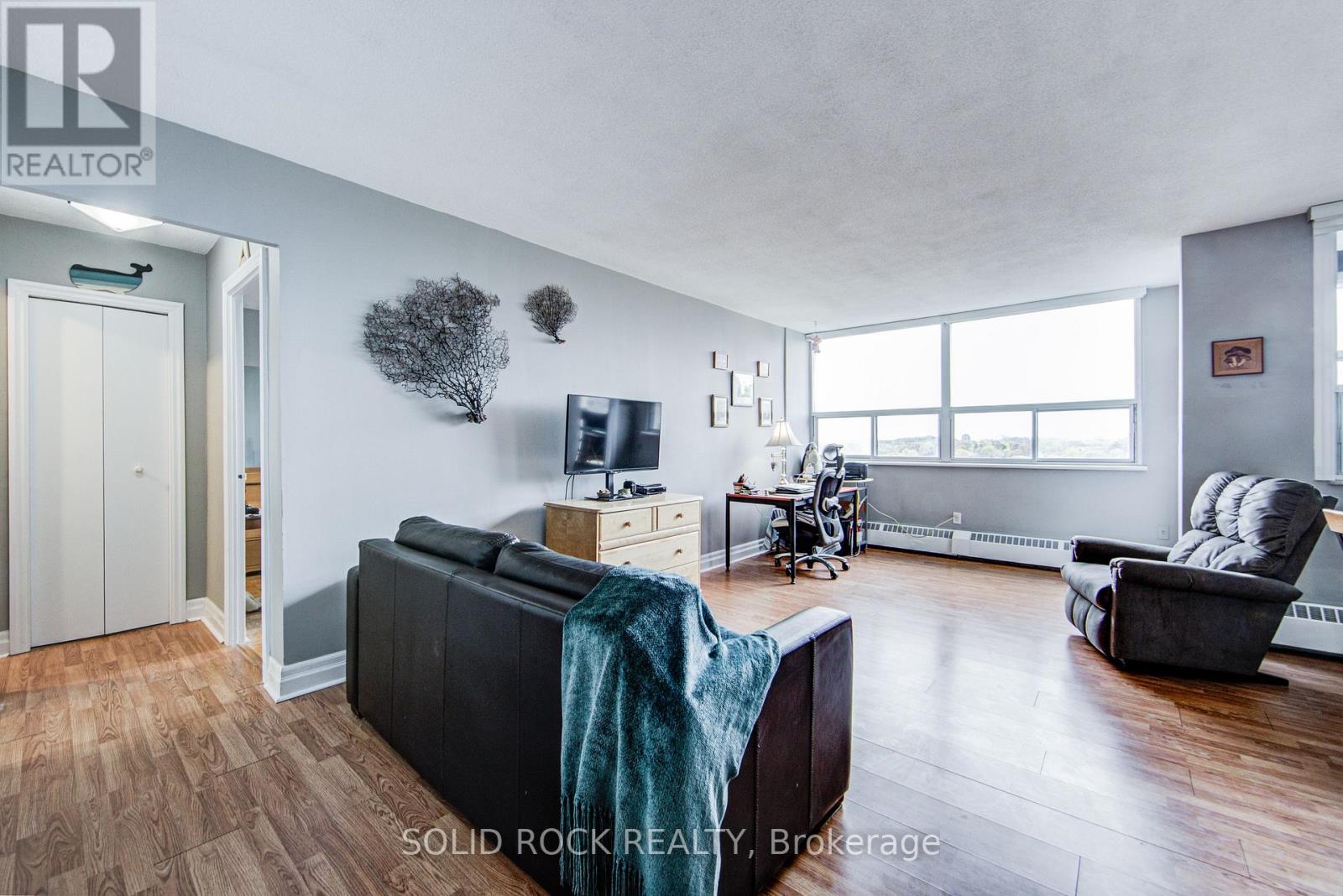 Apartment at 810 - 451 THE WEST MALL W, Toronto (Etobicoke West Mall)