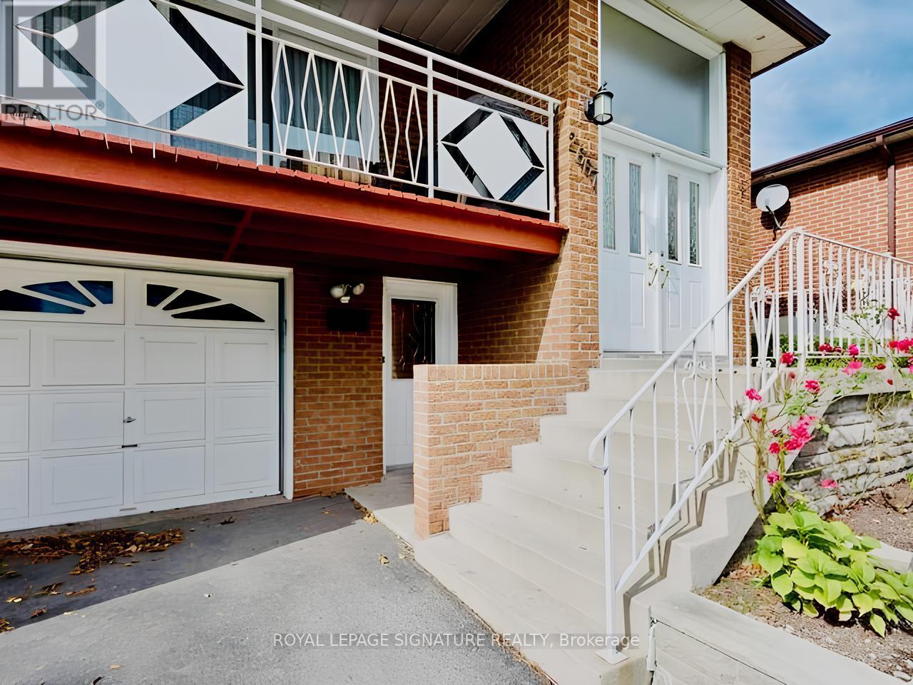 Semi-Detached/Link at LOWER - 2667 SHERHILL DRIVE, Mississauga (Clarkson)