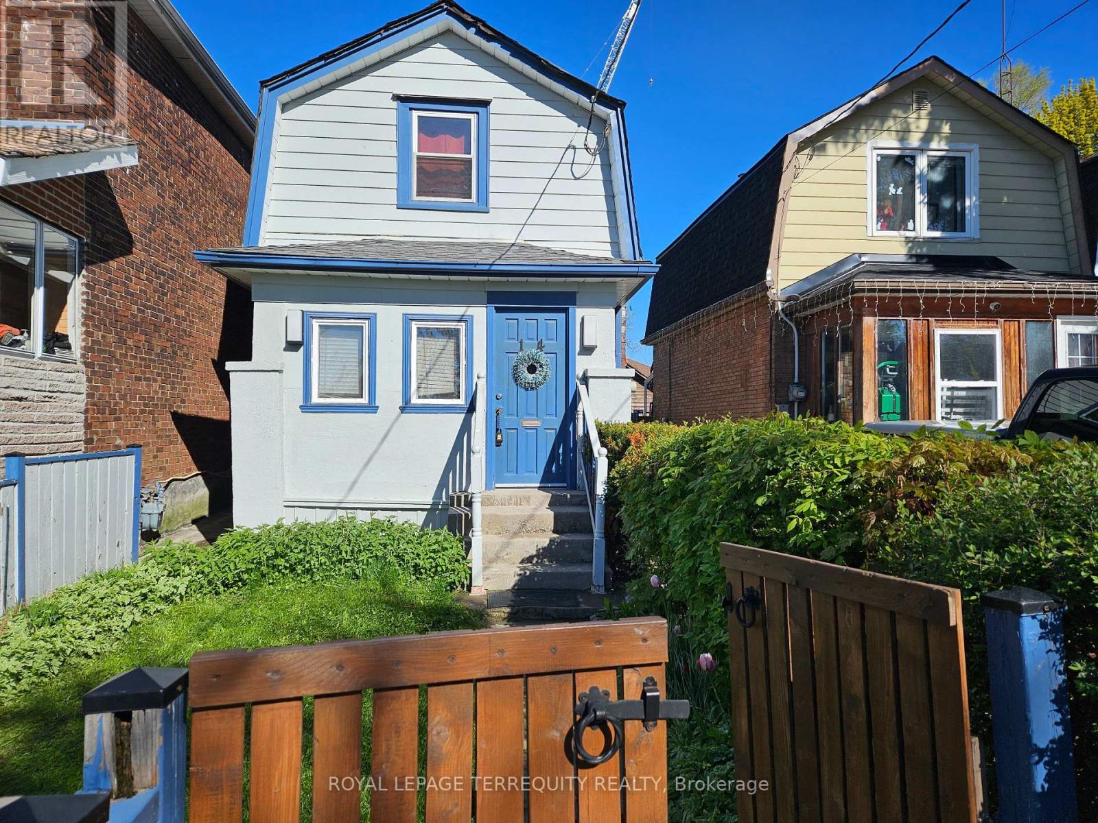 Detached at 14 HOLLIS STREET, Toronto (Mount Dennis)