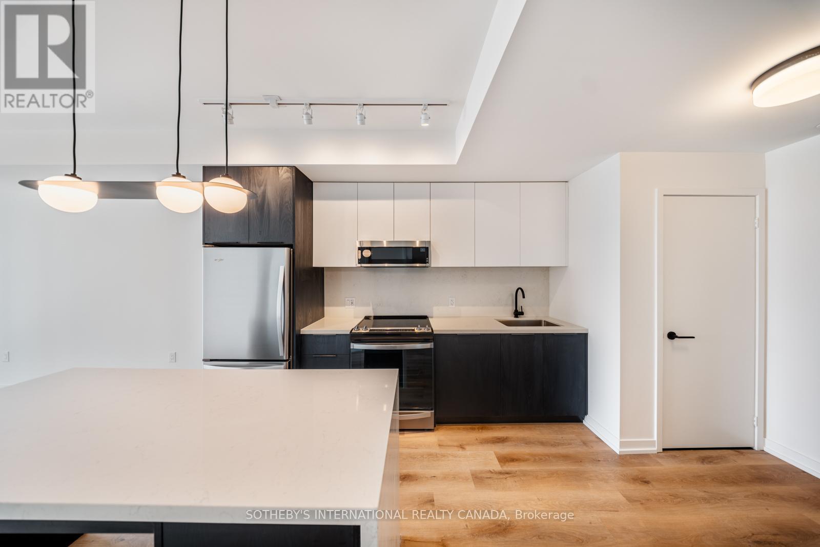 Apartment at 1701 - 5 YORK GARDEN WAY, Toronto