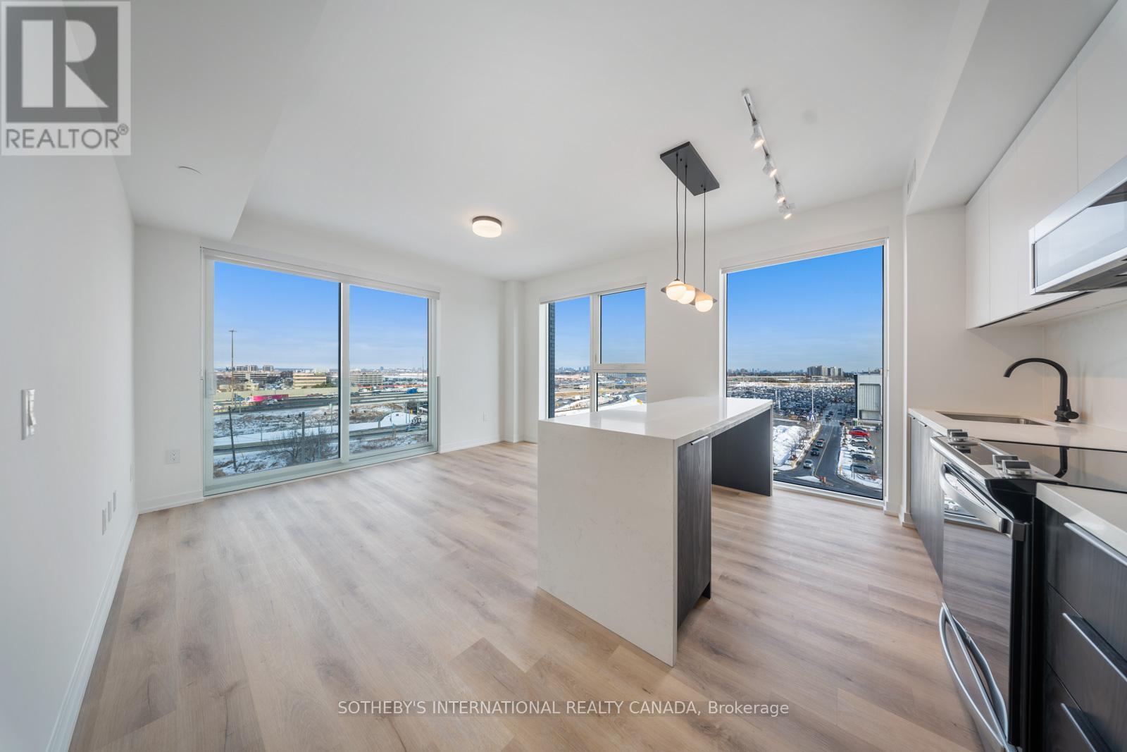 Apartment at 502 - 5 YORK GARDEN WAY, Toronto (Yorkdale-Glen Park)