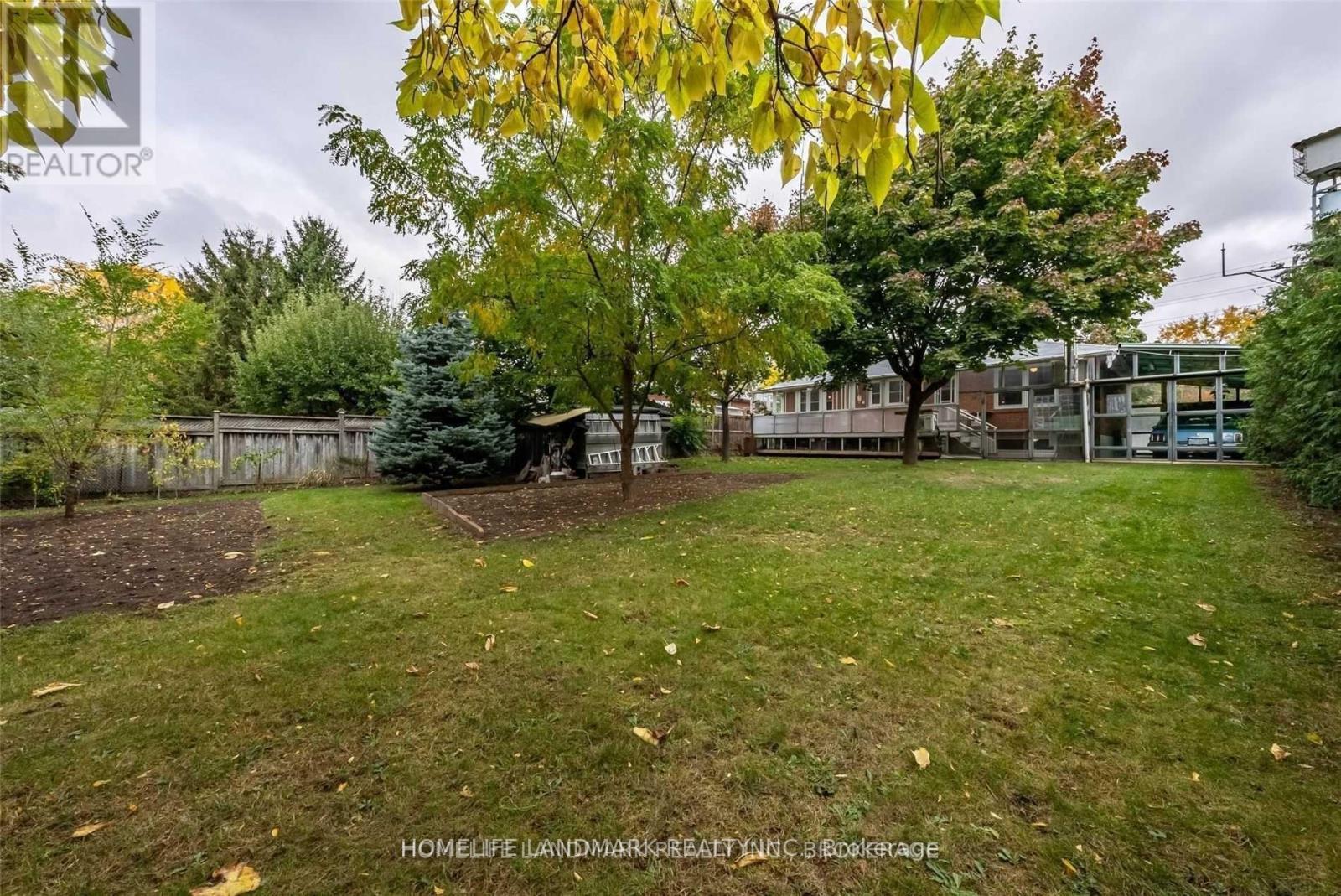 Detached at 860 FRANCIS ROAD, Burlington