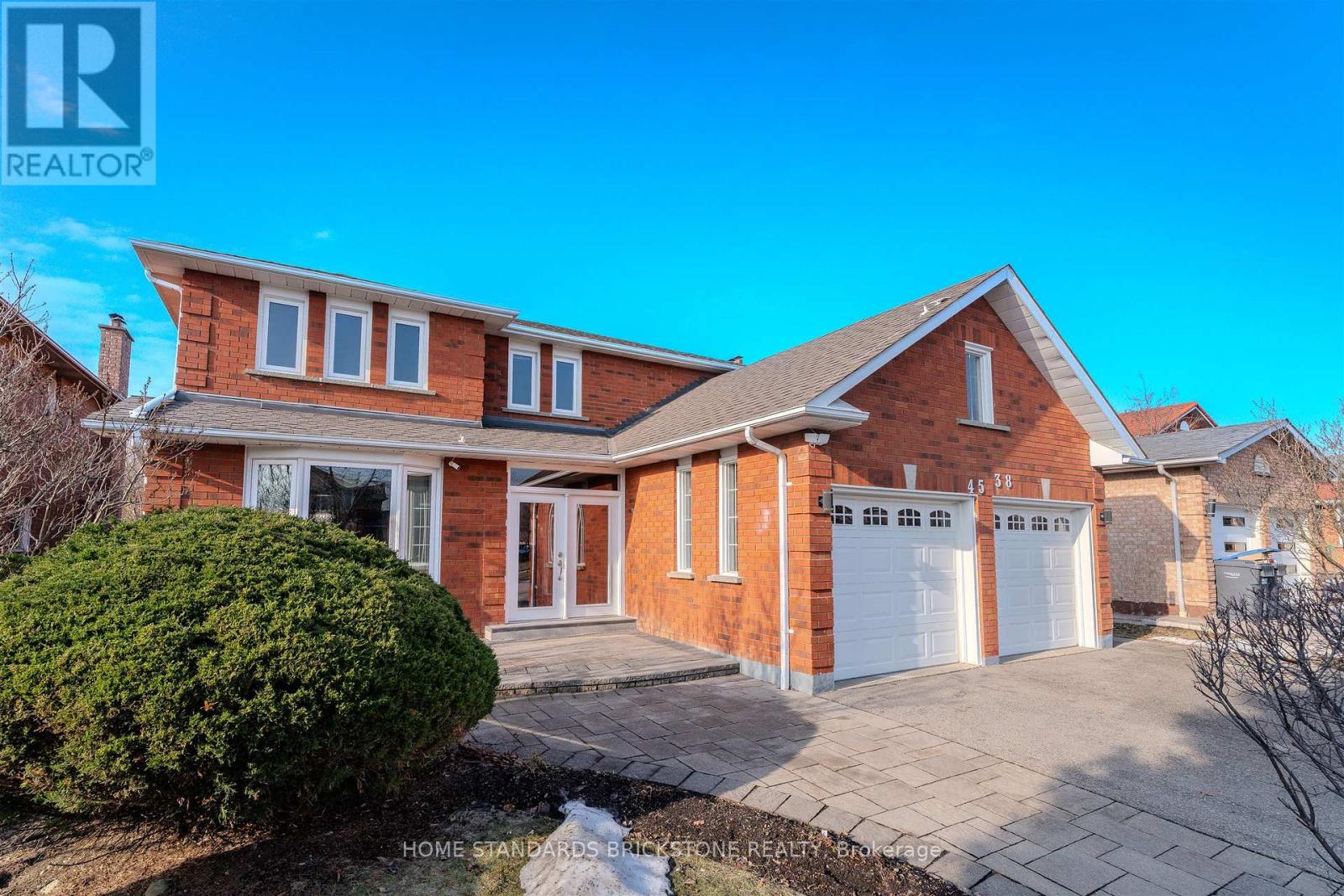 Detached at 4538 PENHALLOW ROAD, Mississauga (East Credit)