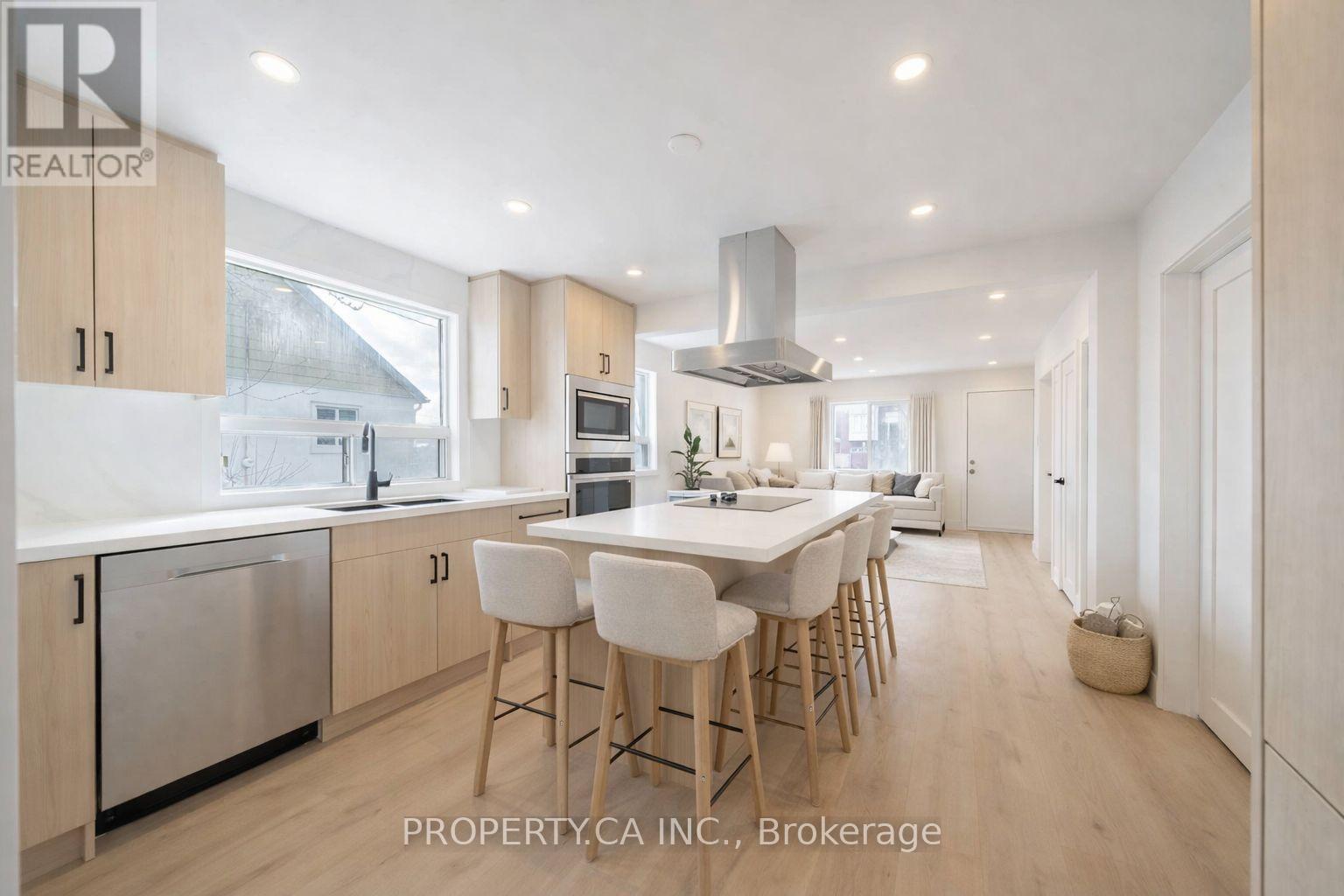 Detached at 46 MCMURCHY AVENUE N, Brampton (Downtown Brampton)