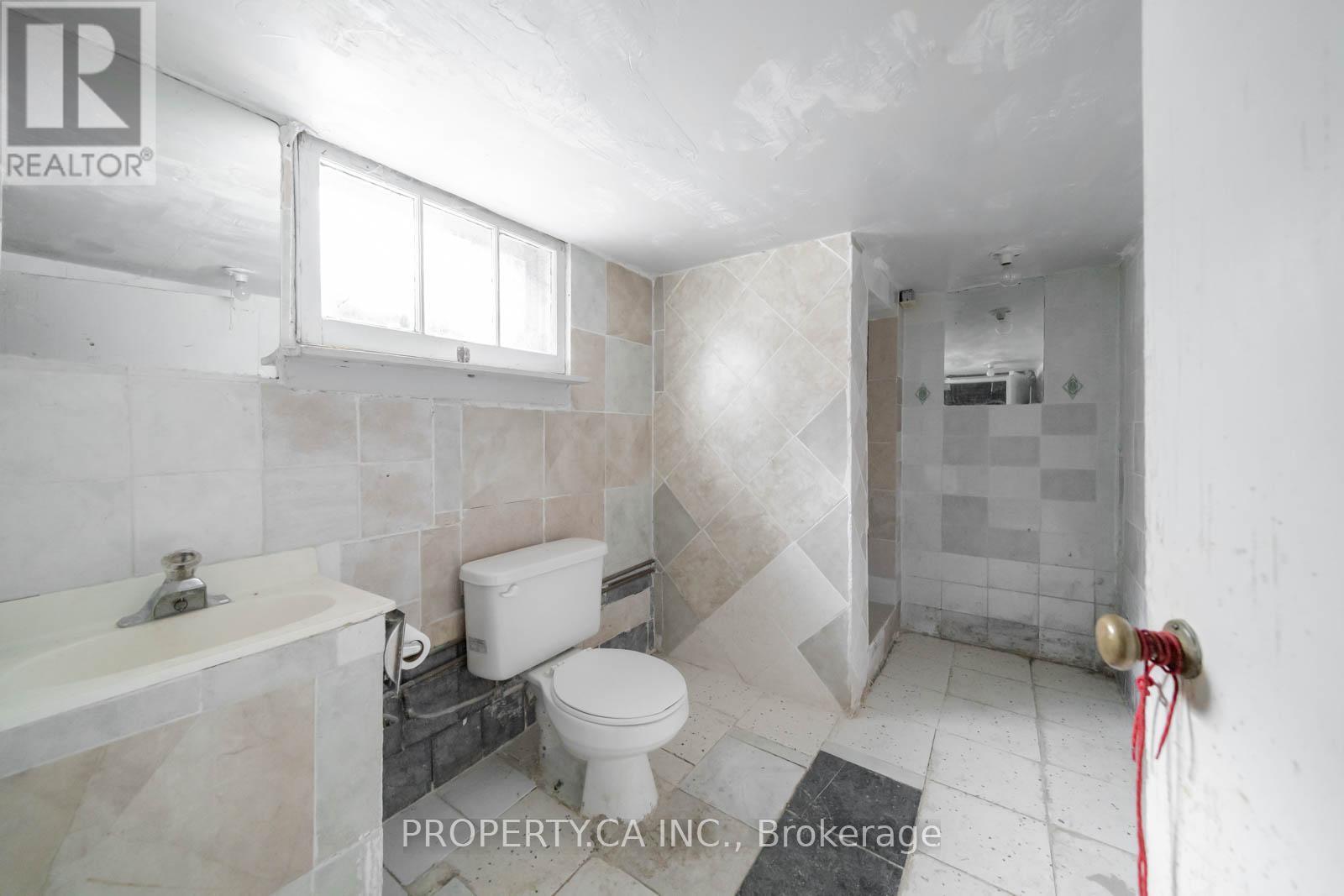 Detached at 46 MCMURCHY AVENUE N, Brampton