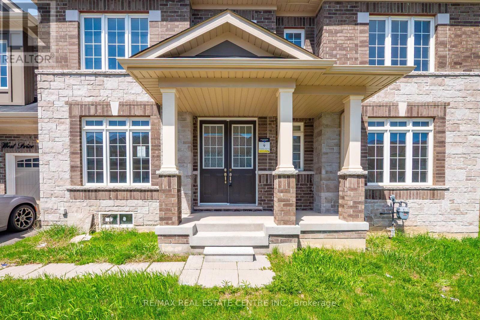 Detached at 423 ROYAL WEST DRIVE, Brampton (Credit Valley)