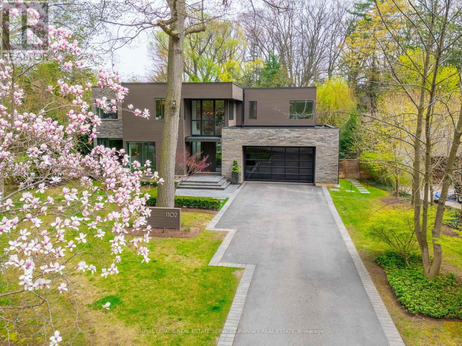 Detached at 1102 CRESTVIEW STREET, Oakville (MO Morrison)