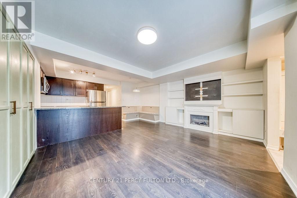 Townhouse at 103 - 3 APPLEWOOD LANE W, Toronto (Etobicoke West Mall)