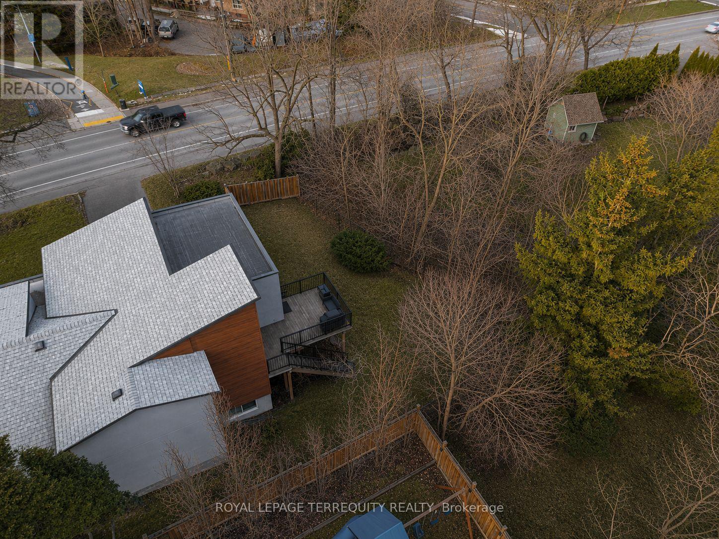 Detached at 716 NORTH SHORE BOULEVARD E, Burlington