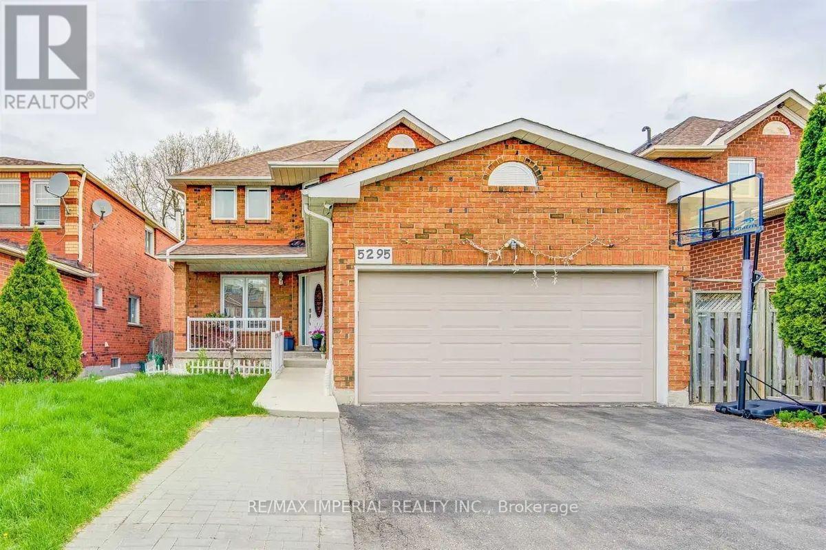 Detached at UPPER - 5295 THORNWOOD DRIVE, Mississauga
