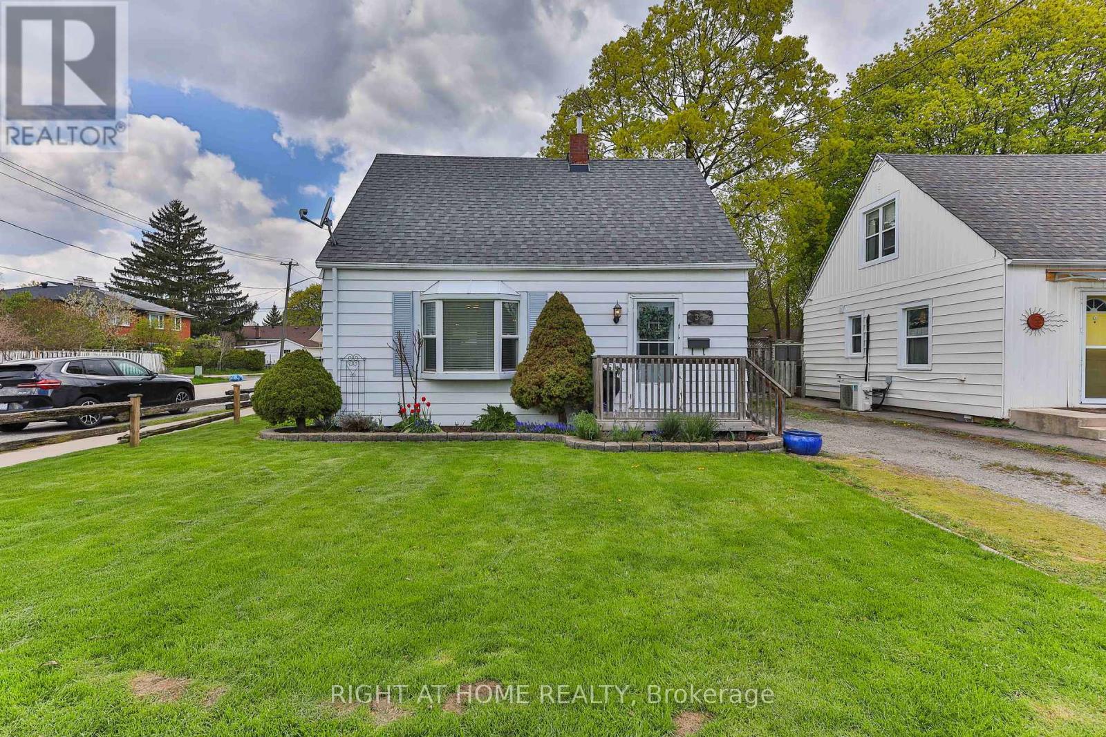 Detached at 37 STEWART STREET, Oakville (CO Central)