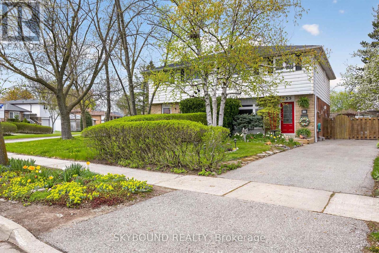 Semi-Detached/Link at 855 FLAGSHIP DRIVE, Mississauga (Applewood)