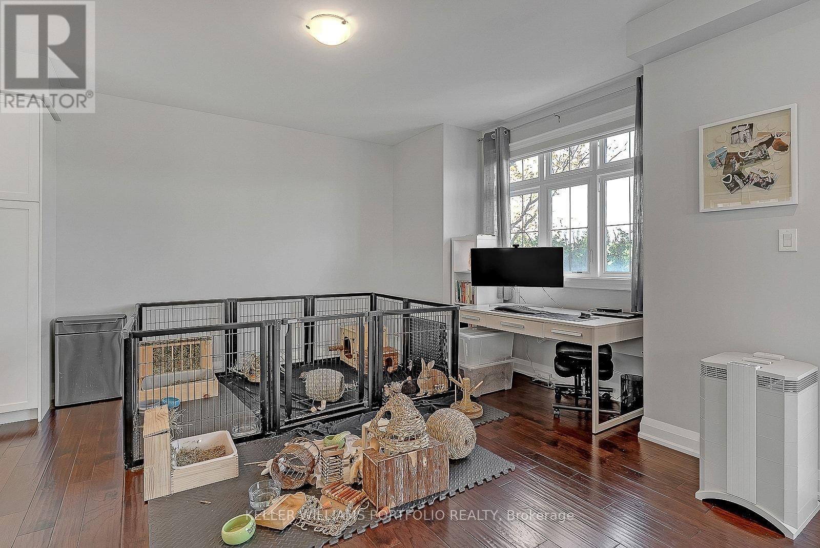 Townhouse at 2016 DEERVIEW COMMON, Oakville