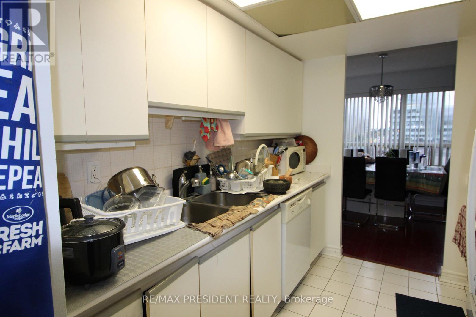 Apartment at 510 - 335 WEBB DRIVE, Mississauga