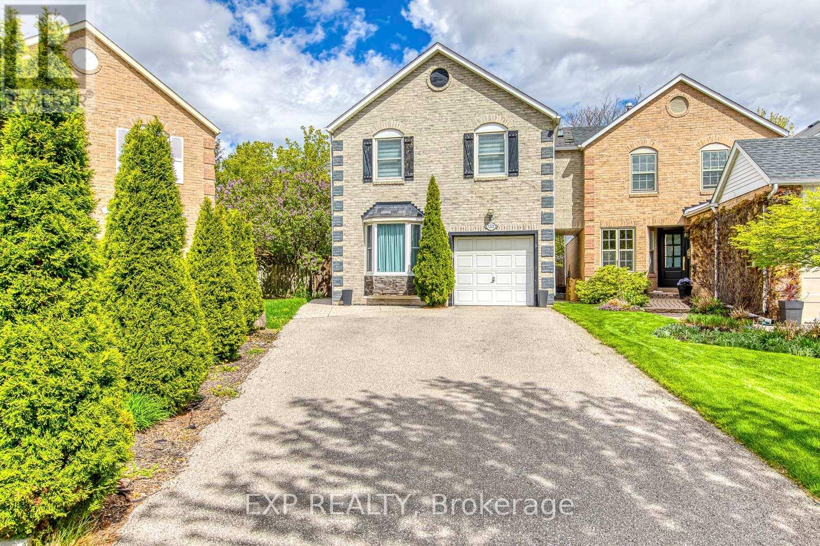 Semi-Detached/Link at 1225 HEDGESTONE CRESCENT, Oakville (GA Glen Abbey)
