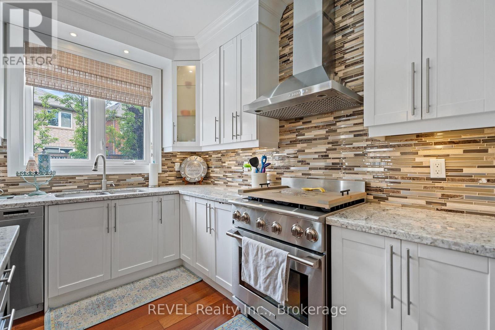 Detached at 401 SCHREYER CRESCENT, Milton