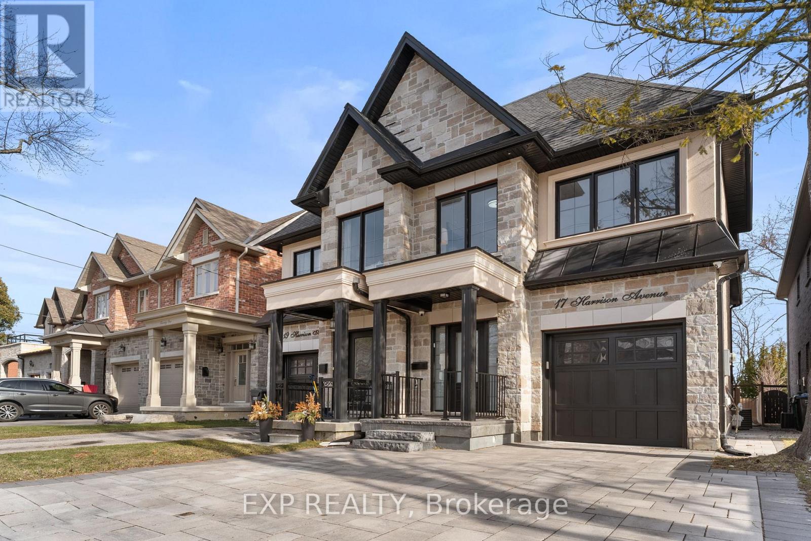Semi-Detached/Link at 17 HARRISON AVENUE, Mississauga (Port Credit)
