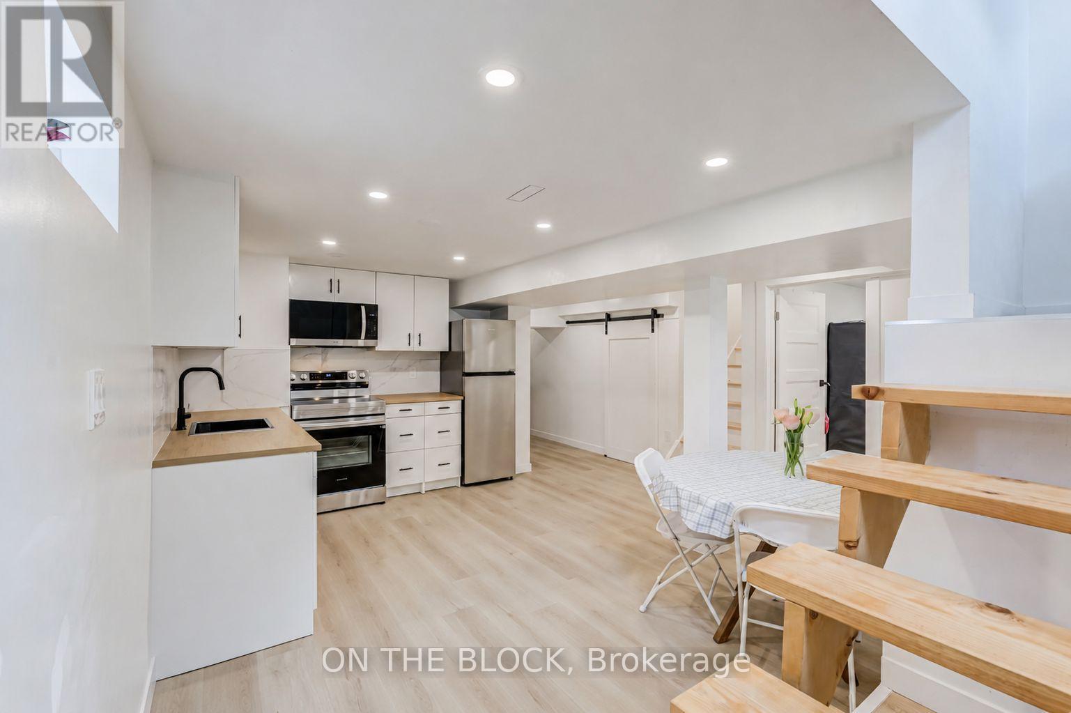 Detached at #LOWER - 34 HENLEY CRESCENT, Toronto (Rexdale-Kipling)