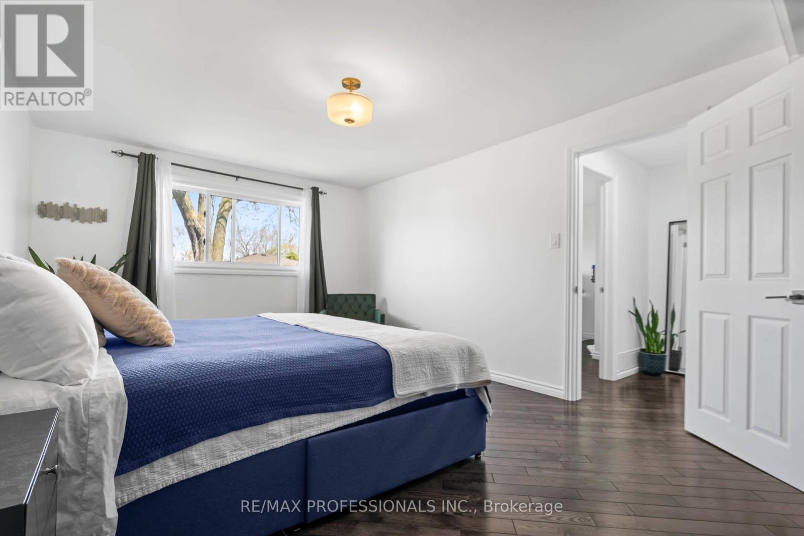 Detached at 62 CALEDON CRESCENT, Brampton