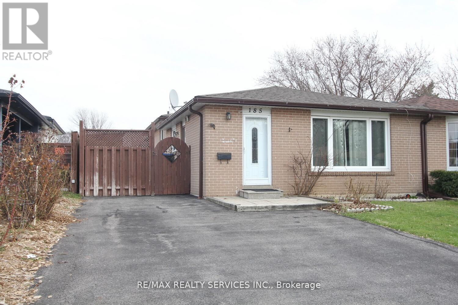 Semi-Detached/Link at 185 EARNSCLIFFE CIRCLE, Brampton (Southgate)