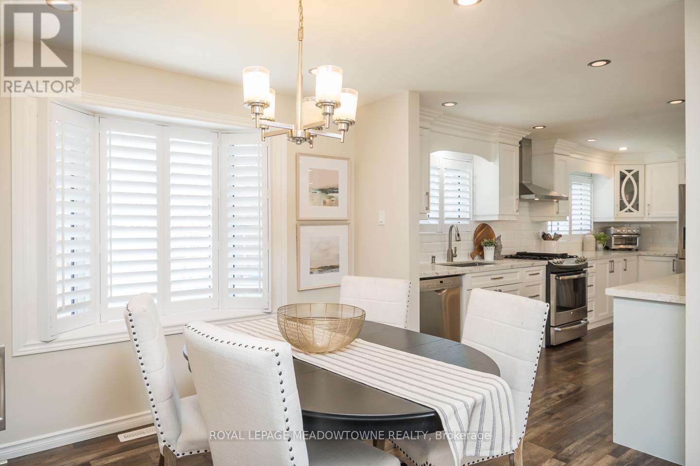 Detached at 536 NELSON COURT, Milton