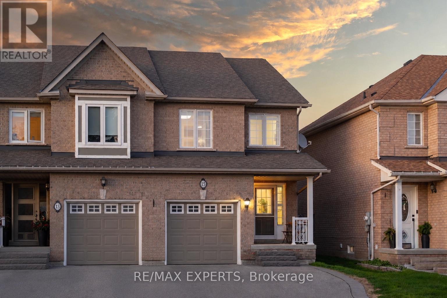 Semi-Detached/Link at 15 MOUNT HOPE ROAD, Caledon (Bolton North)
