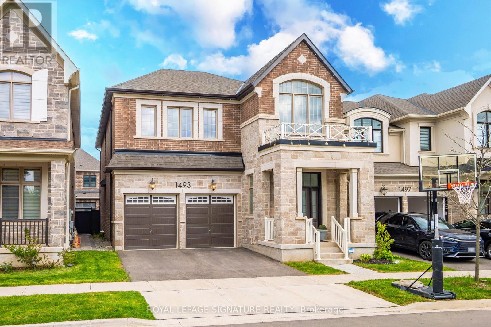 Detached at 1493 FORD STRATHY CRESCENT, Oakville (JM Joshua Meadows)