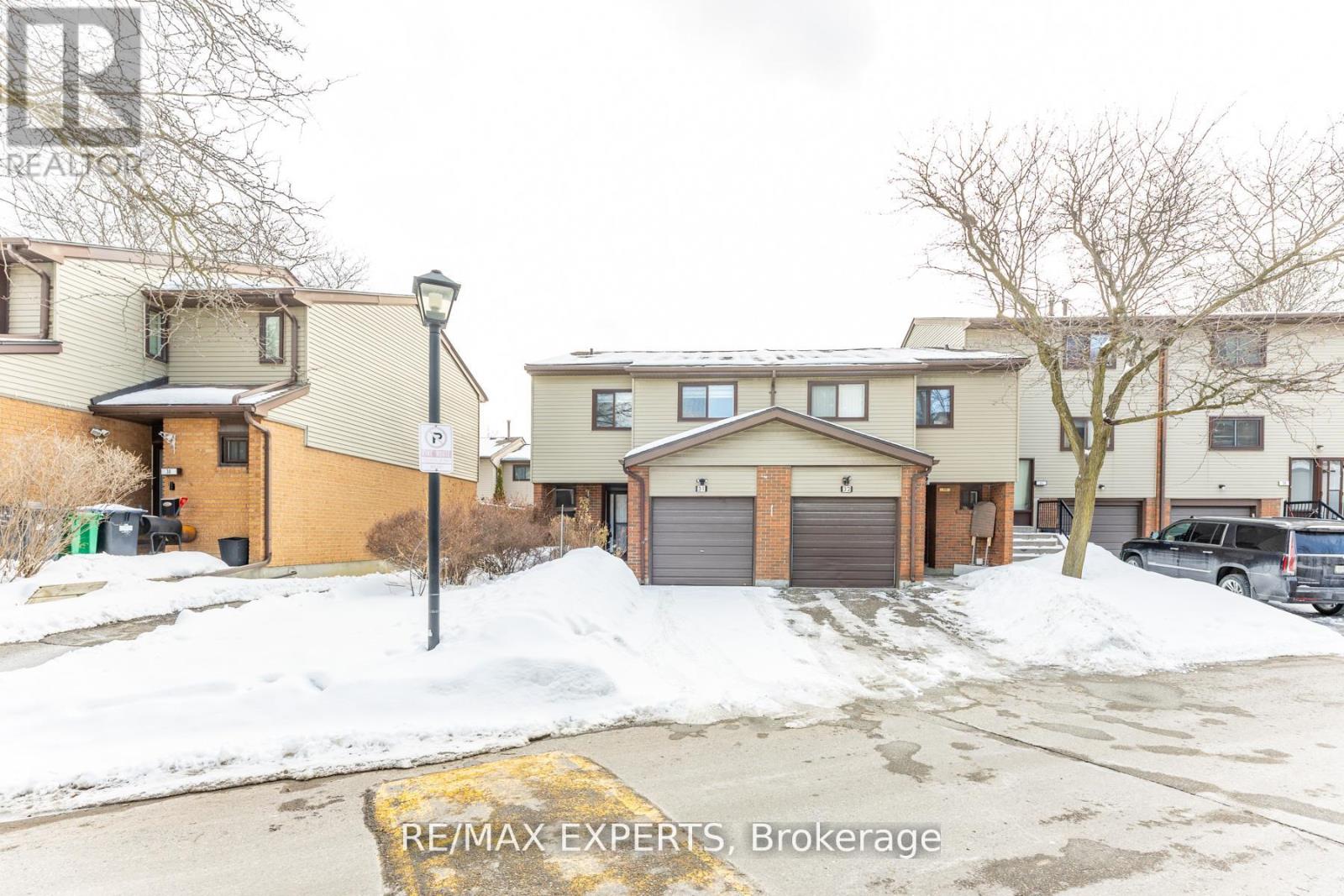 Townhouse at 31 CARLETON PLACE, Brampton (Bramalea West Industrial)