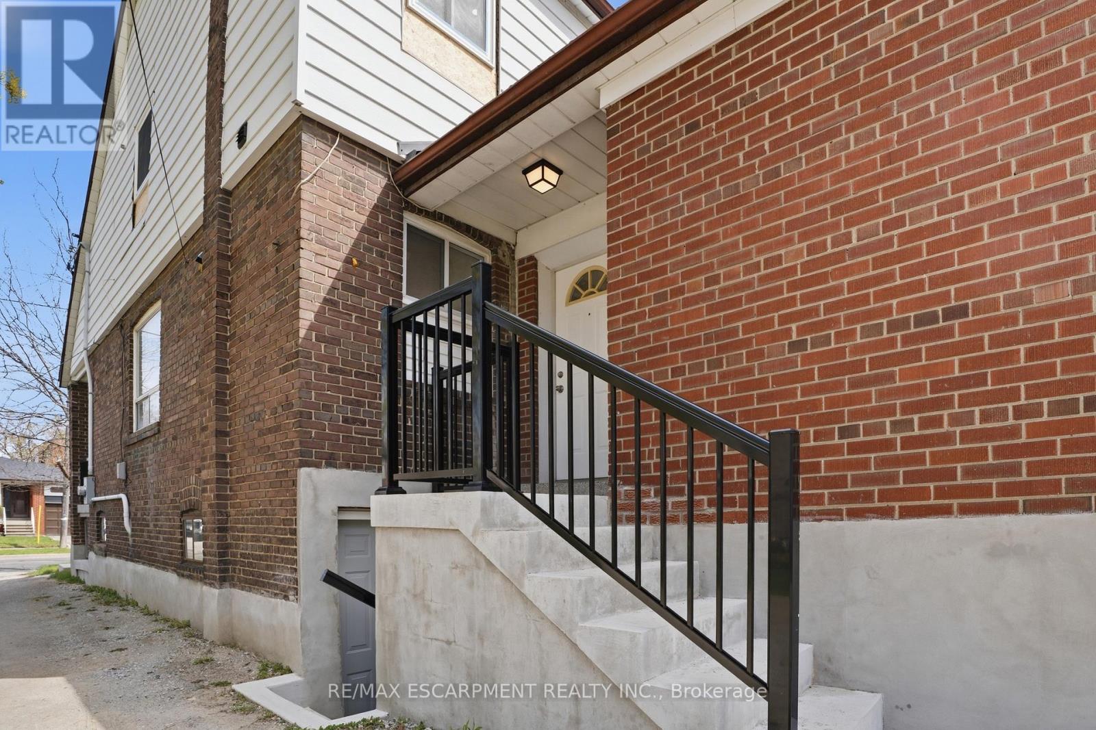 Detached at MAIN FLOOR - 1049 GLENCAIRN AVENUE, Toronto