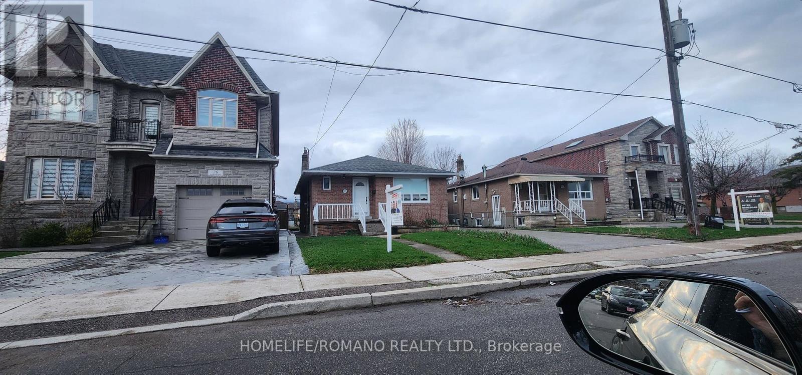 Detached at 24 KATHERINE ROAD, Toronto (Downsview-Roding-CFB)