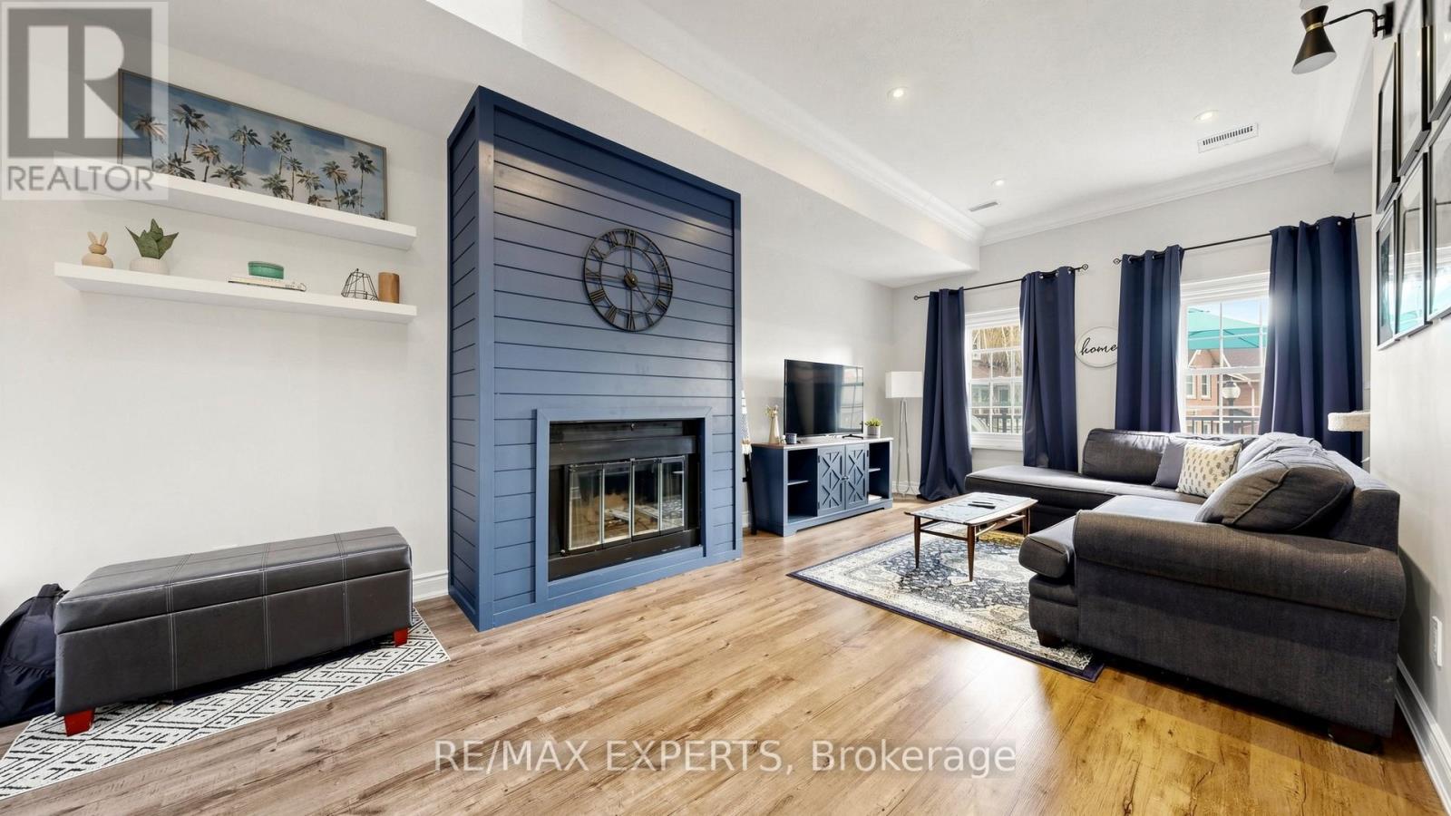 Townhouse at 7 WARBRICK LANE, Caledon (Bolton North)