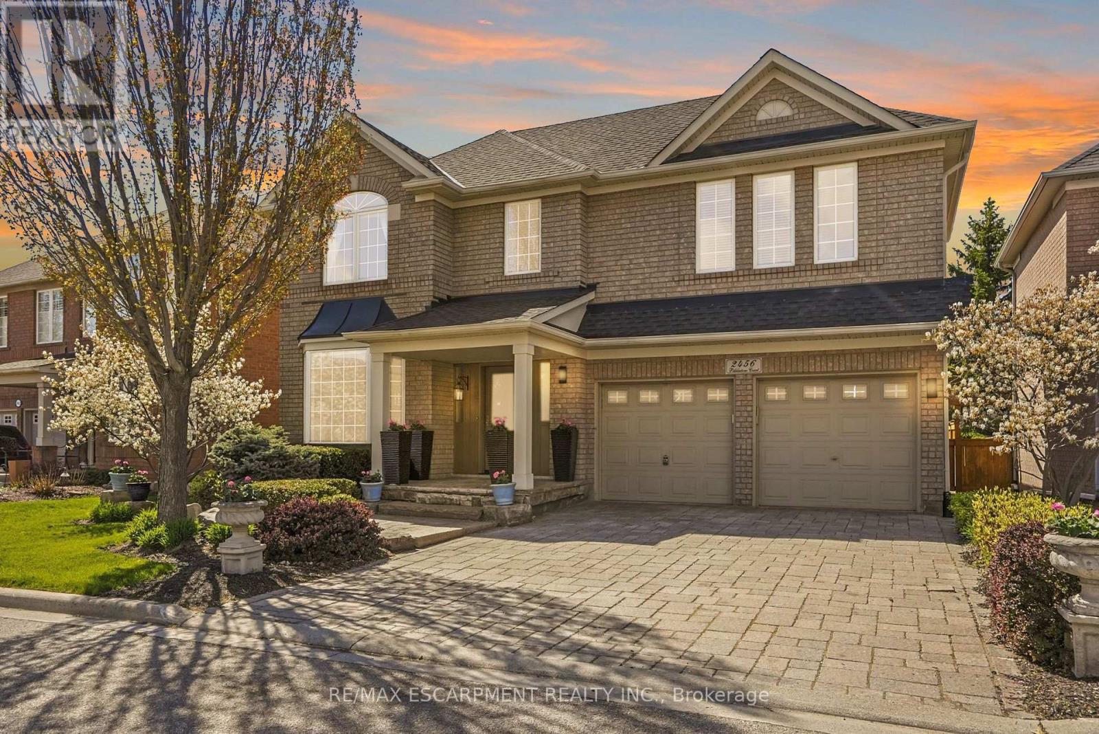 Detached at 2456 PEBBLESTONE COURT, Oakville (WT West Oak Trails)