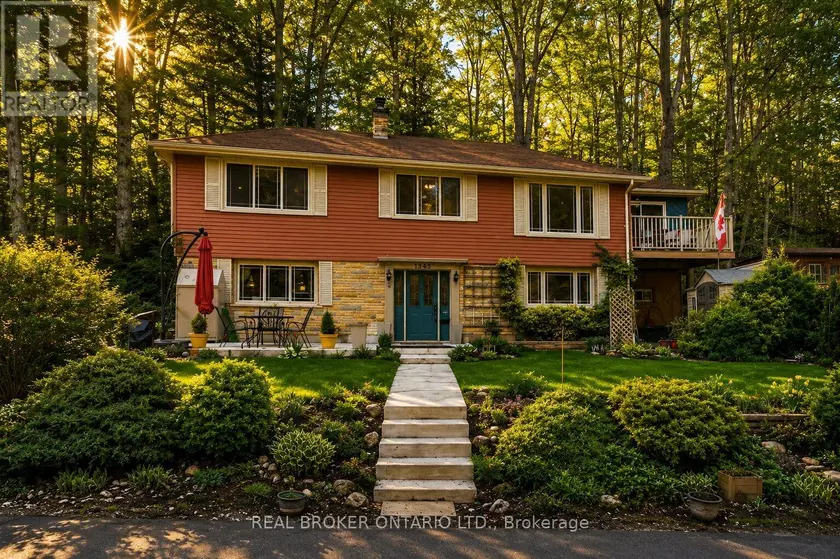 Detached at 1343 HIDDEN VALLEY ROAD, Burlington (Grindstone)
