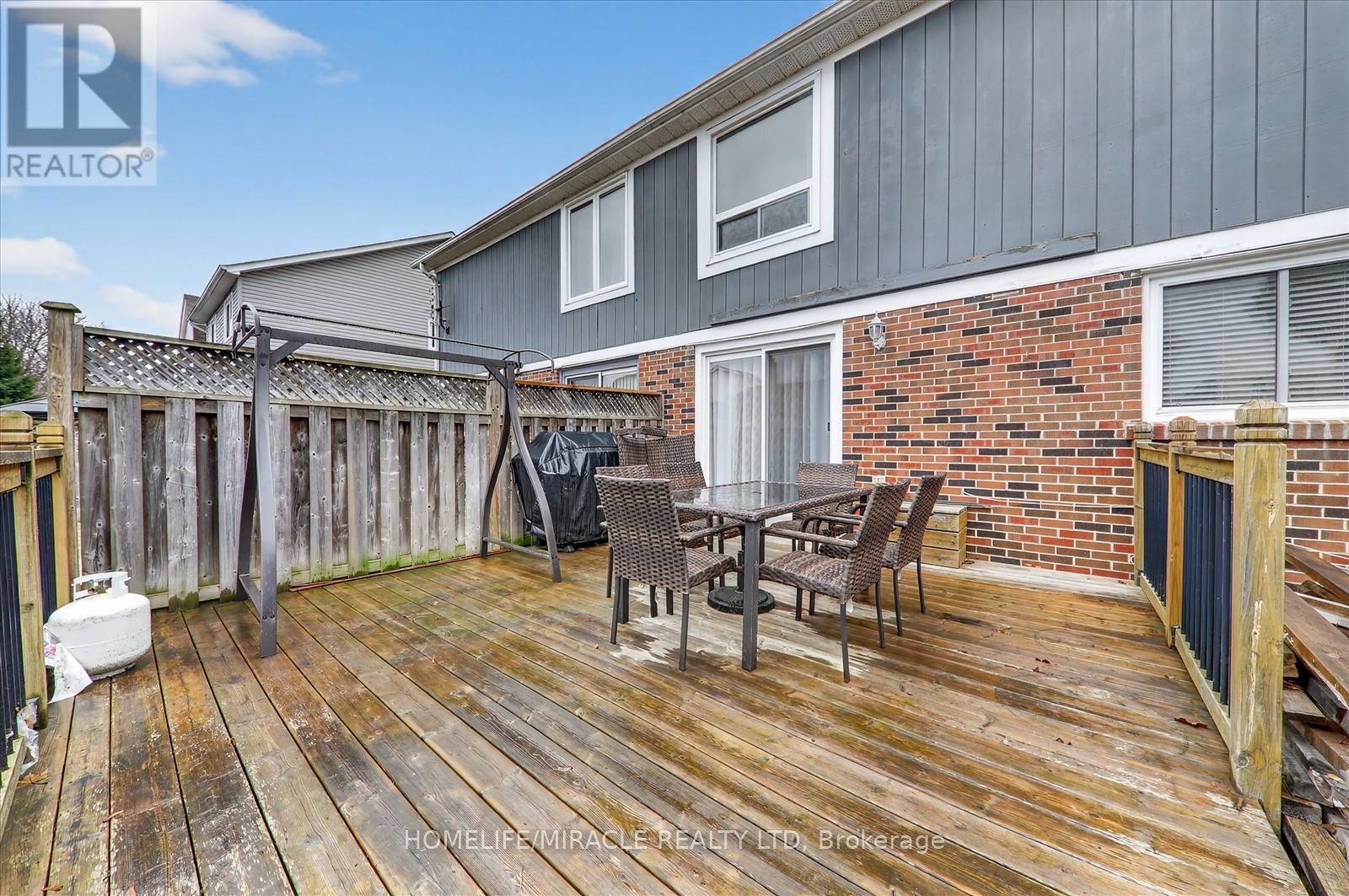 Semi-Detached/Link at 113 FANSHAWE DRIVE, Brampton