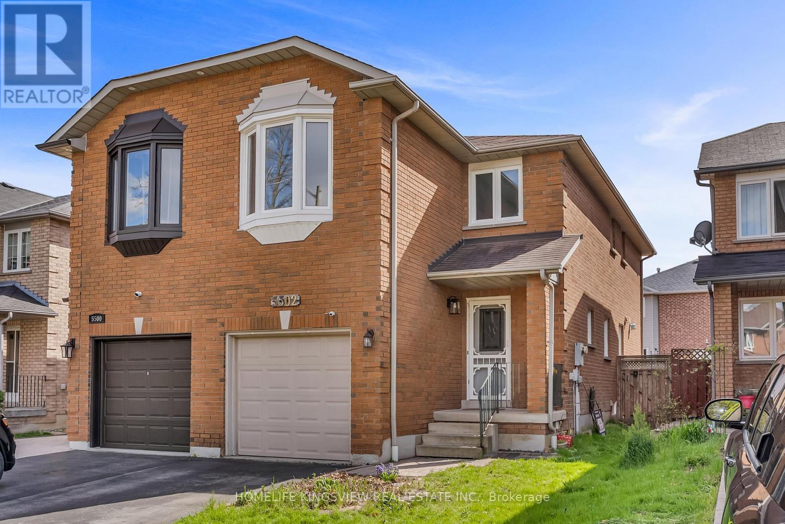 Semi-Detached/Link at 5502 COSMIC CRESCENT, Mississauga (Hurontario)