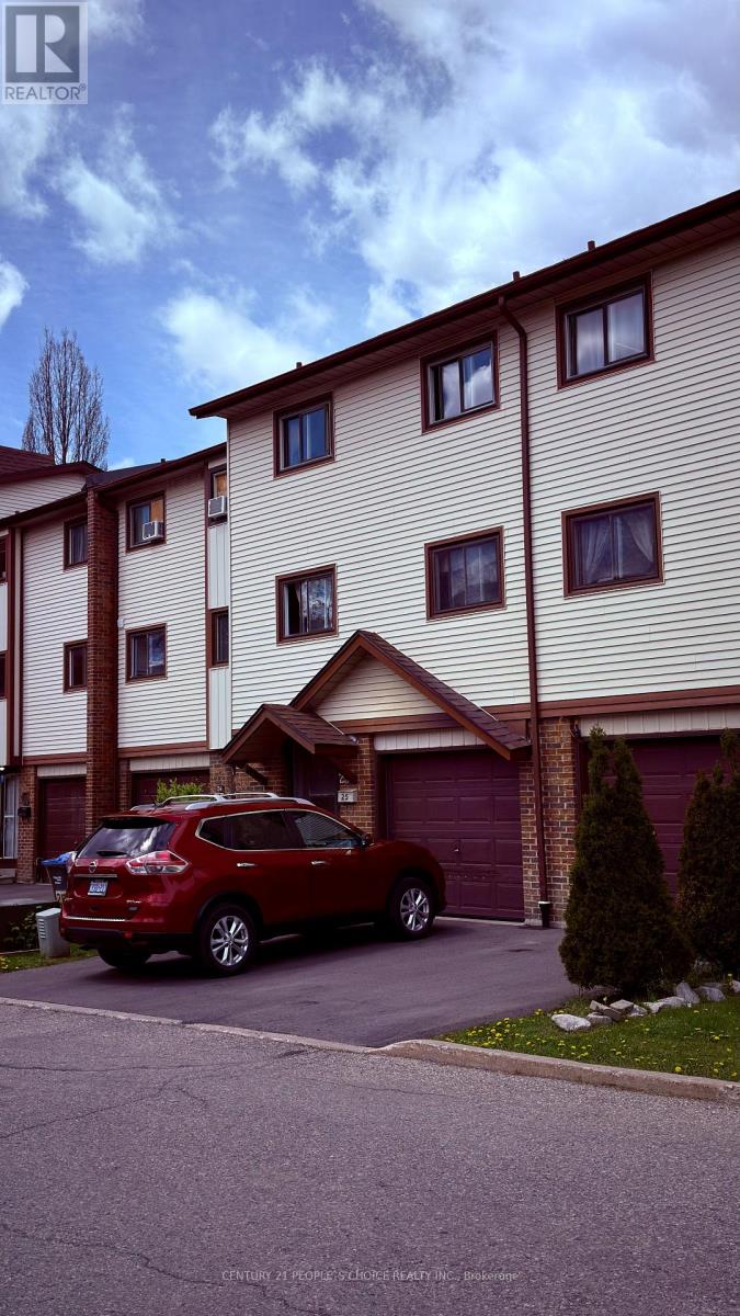 Townhouse at 25 MCCALLUM COURT, Brampton (Queen Street Corridor)