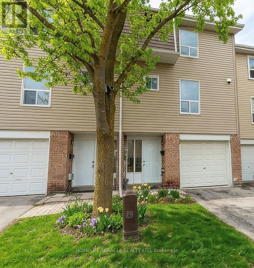 Townhouse at 40 ELLIS DRIVE, Brampton (Southgate)