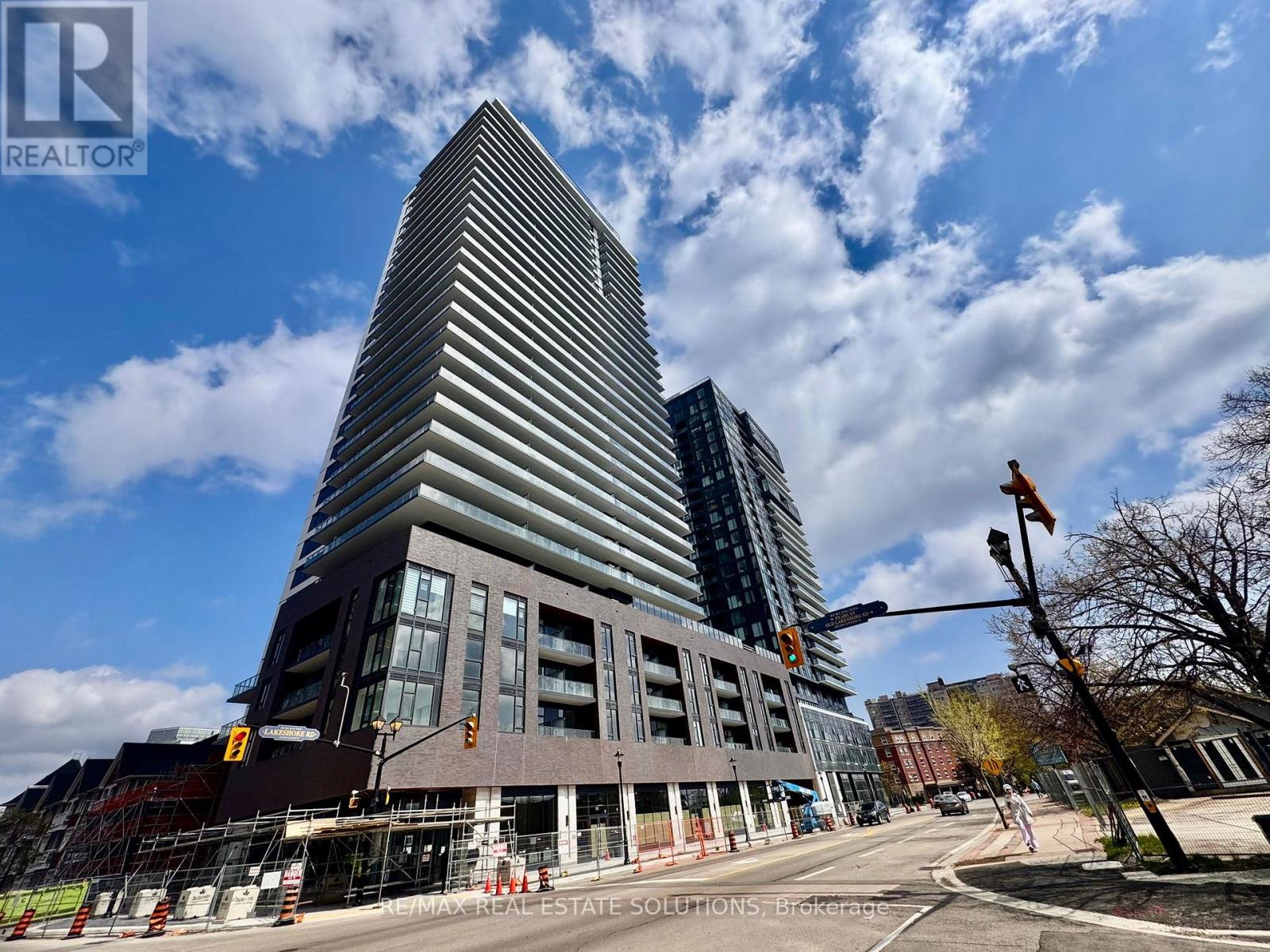 Apartment at 905 - 2075 LAKESHORE ROAD, Burlington (Brant)