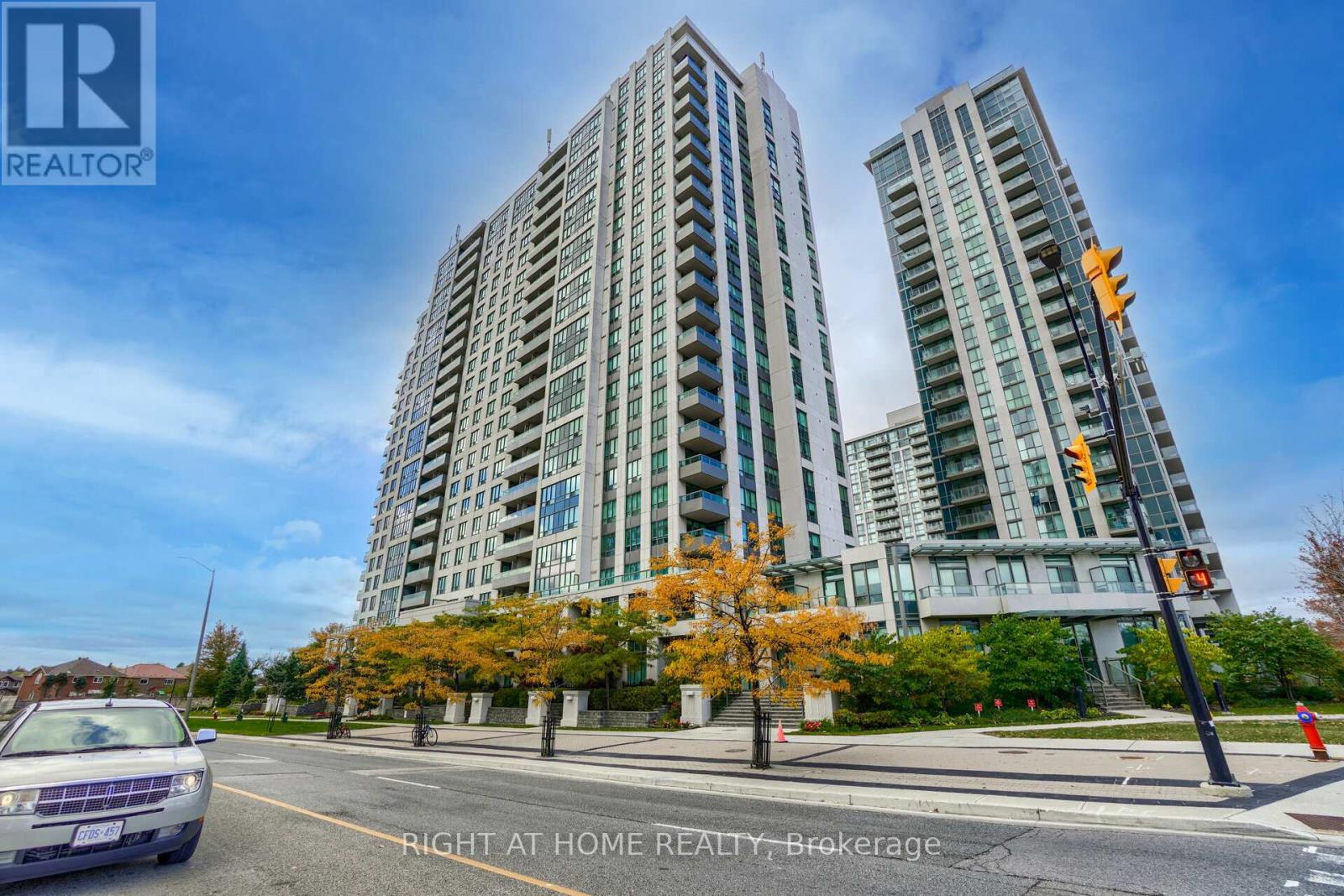 Apartment at 1117 - 335 RATHBURN ROAD W, Mississauga (Creditview)
