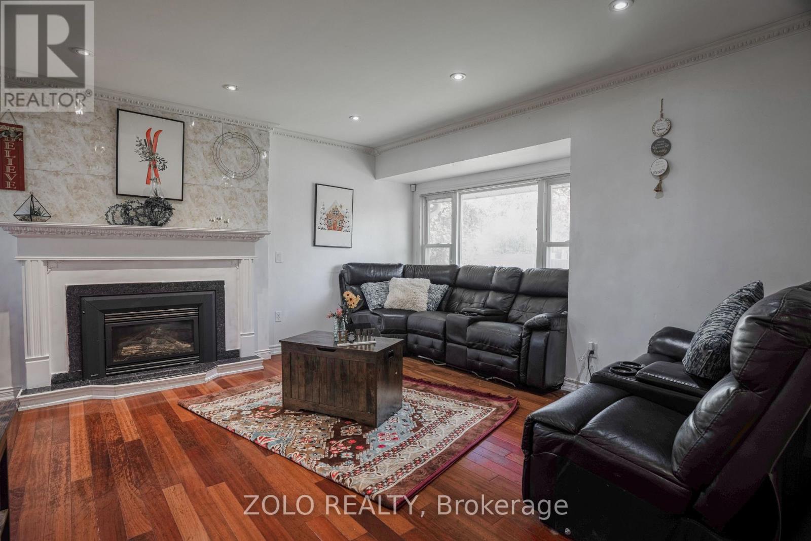 Detached at 13 FOSTER ROAD, Mississauga