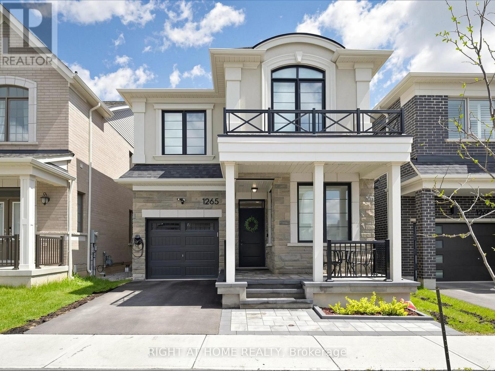 Detached at 1265 MANITOU WAY, Milton (BW Bowes)