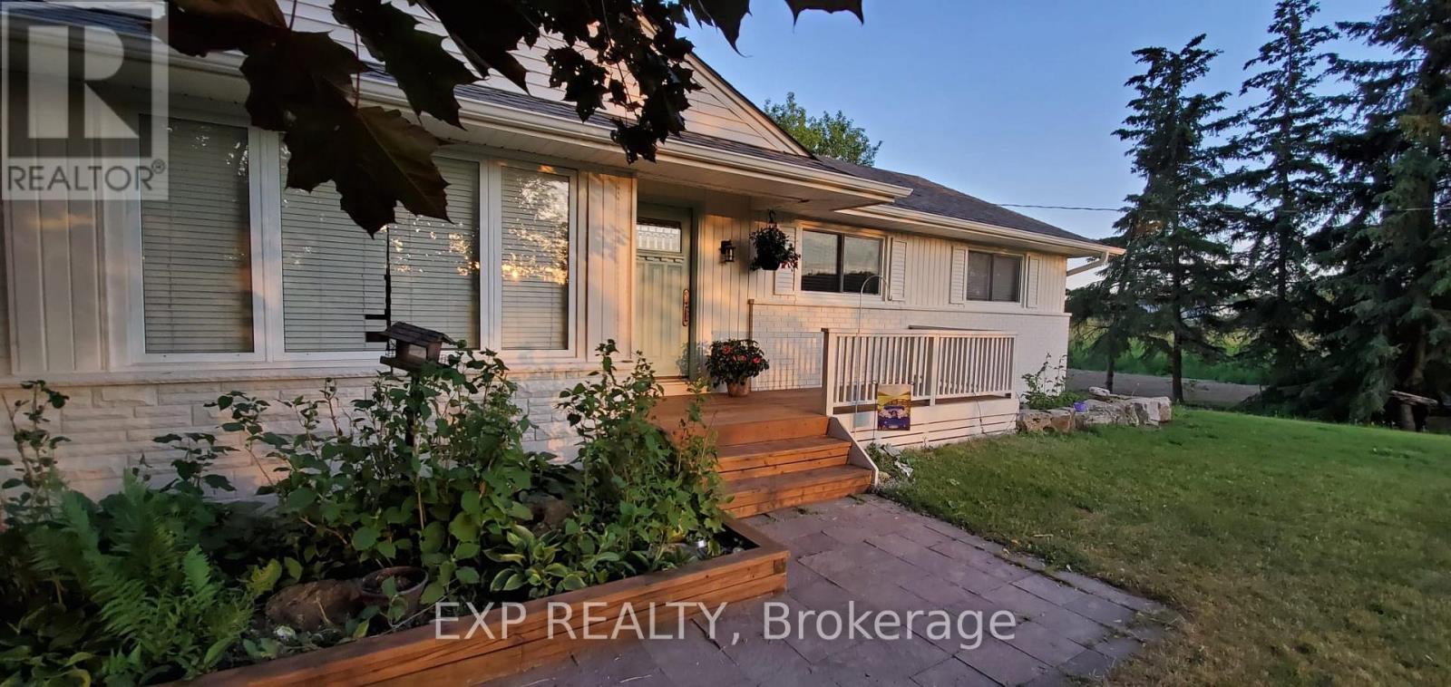 Detached at 2724 8 SIDE ROAD, Burlington